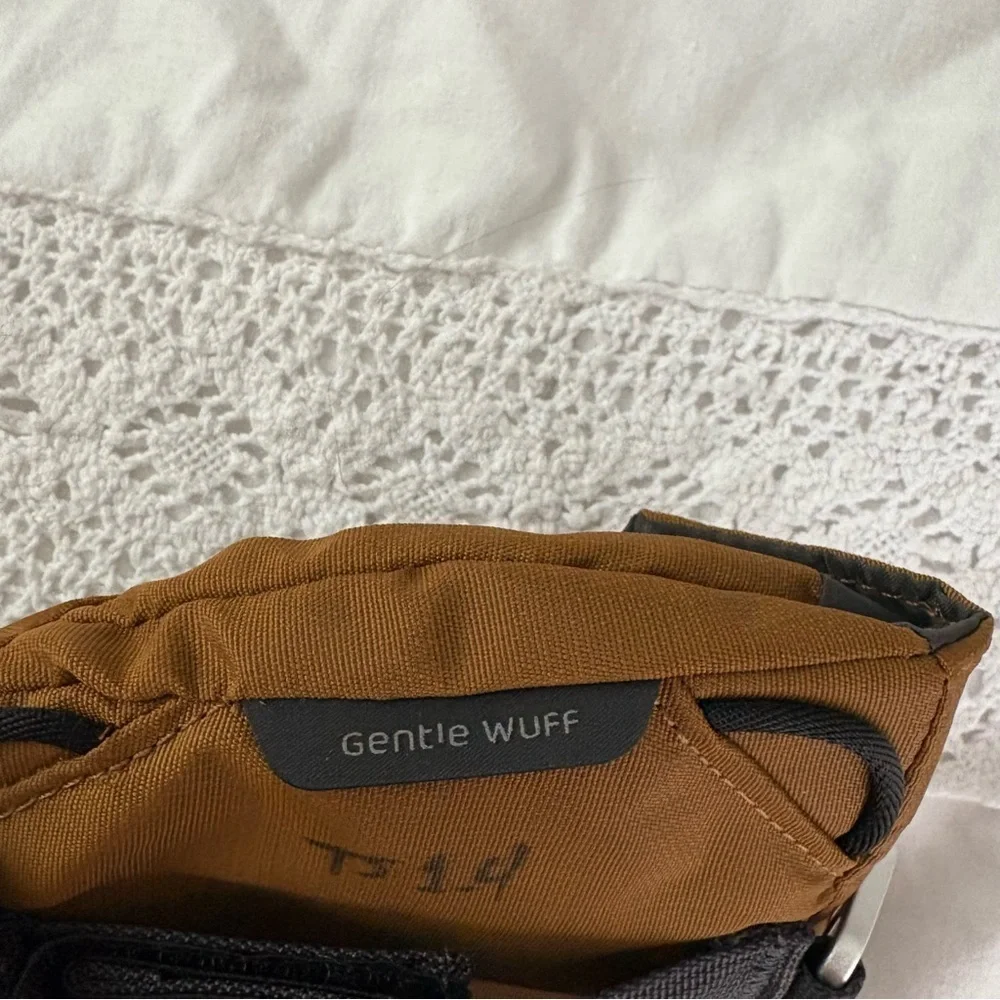 Gentle Wuff Dog Training Treat Bag Quick Reward no straps brown tan